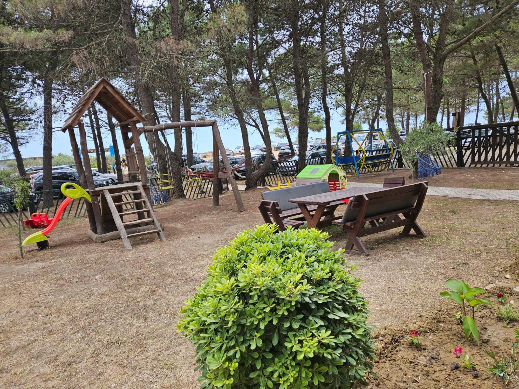 Saranda Beach Bungalow Улцинь Экстерьер фото